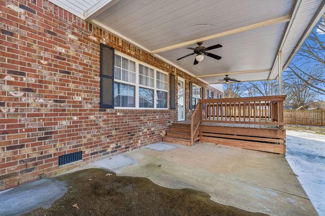 1908 Pennington Dr, Murfreesboro, TN 37129