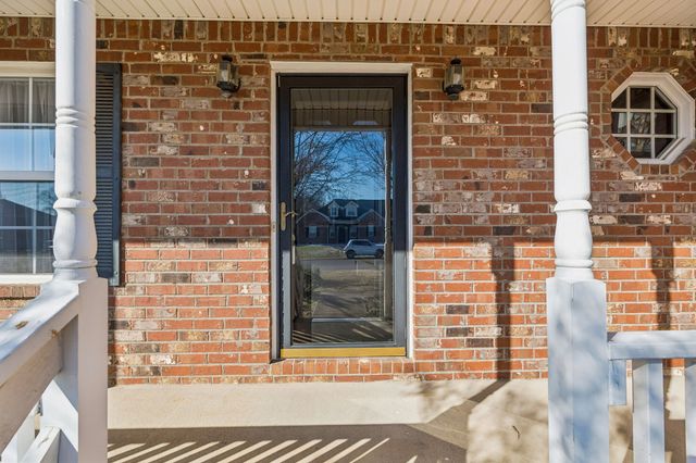 1908 Pennington Dr, Murfreesboro, TN 37129