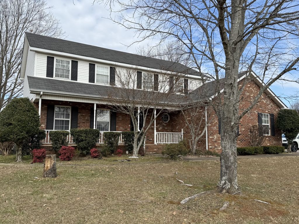 1908 Pennington Dr, Murfreesboro, TN 37129