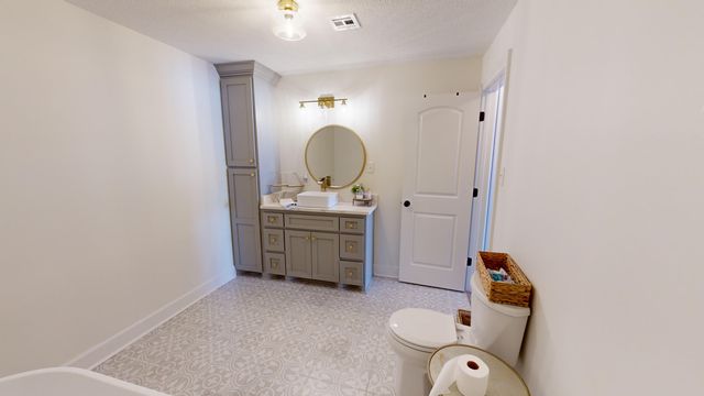 8755 Bud Stell, Lake Charles, LA 70605