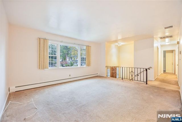 15 Main Street, Emerson, NJ 07630
