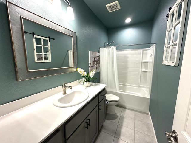 7890 Little Plum Way, Antelope, CA 95843