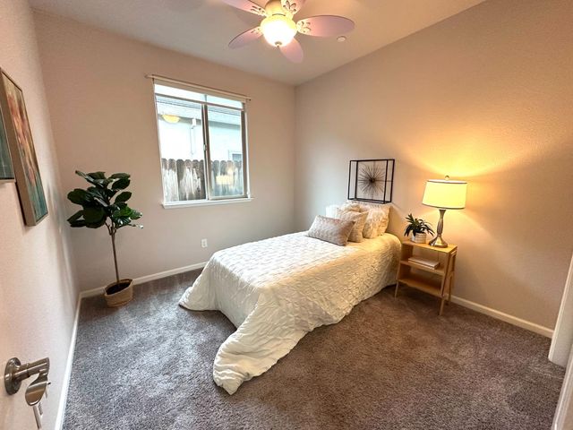 7890 Little Plum Way, Antelope, CA 95843