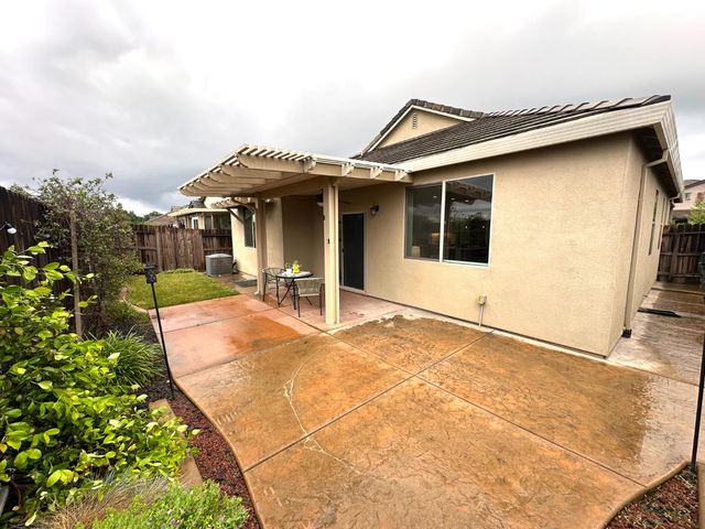 7890 Little Plum Way, Antelope, CA 95843