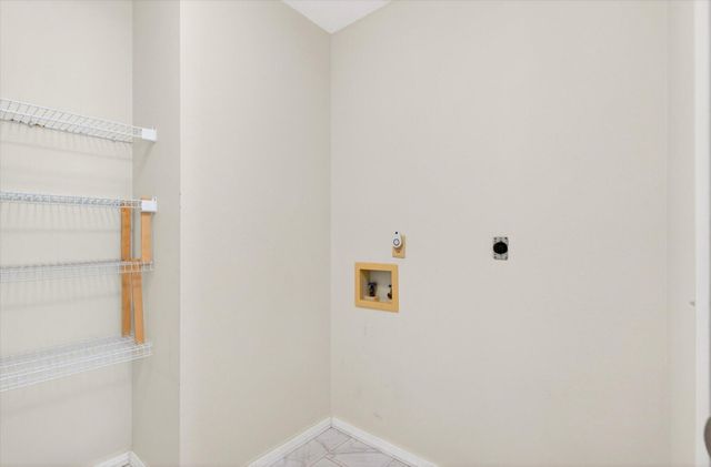 2941 E Belmont Street, Springfield, MO 65802