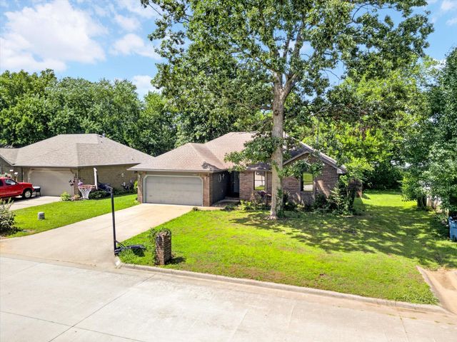 2941 E Belmont Street, Springfield, MO 65802