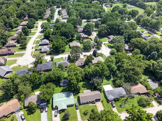 2941 E Belmont Street, Springfield, MO 65802