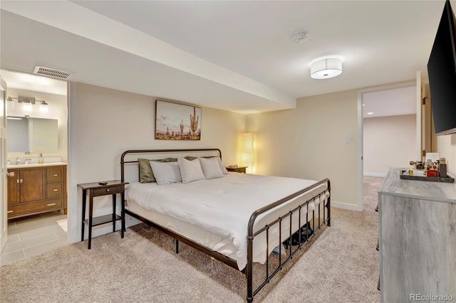3945 S Inca Street, Englewood, CO 80110