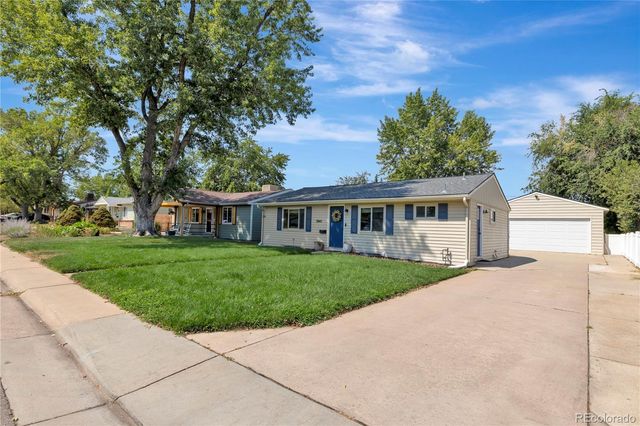 3945 S Inca Street, Englewood, CO 80110