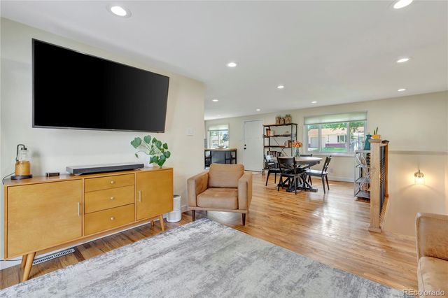 3945 S Inca Street, Englewood, CO 80110