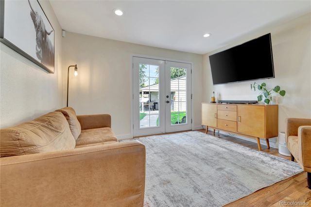 3945 S Inca Street, Englewood, CO 80110