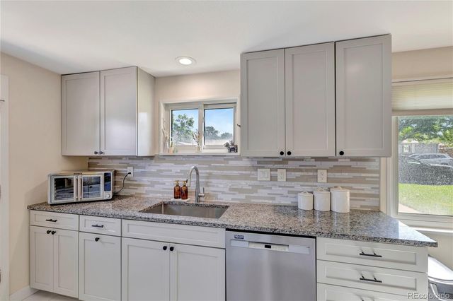 3945 S Inca Street, Englewood, CO 80110