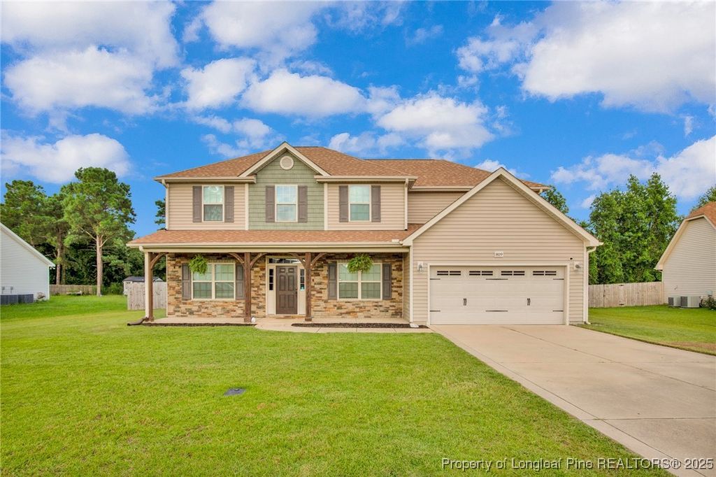 809 Pecan Grove Loop, Hope Mills, NC 28348