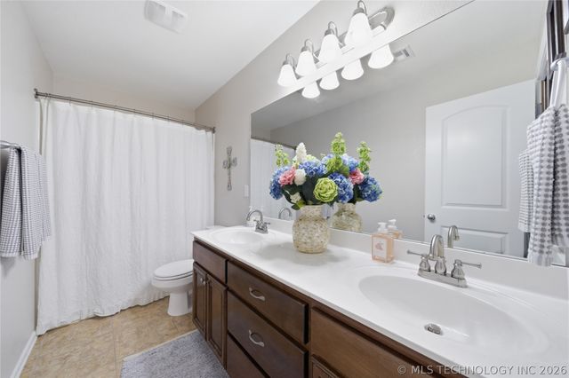 1906 E 135th Street, Bixby, OK 74008