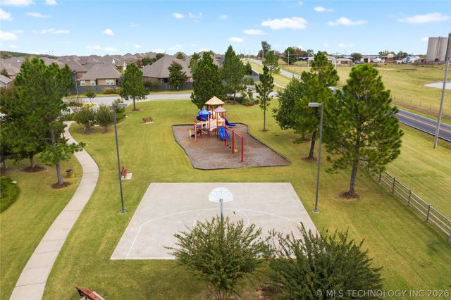 1906 E 135th Street, Bixby, OK 74008