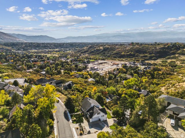 10142 S MAJESTIC CANYON RD, Sandy, UT 84092