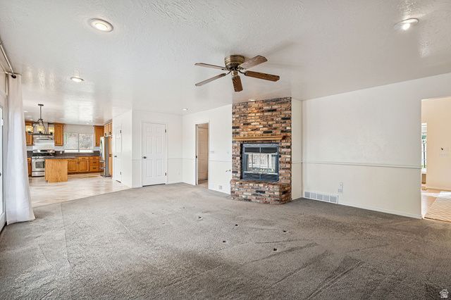 10142 S MAJESTIC CANYON RD, Sandy, UT 84092