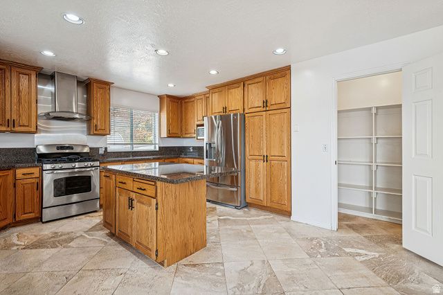 10142 S MAJESTIC CANYON RD, Sandy, UT 84092