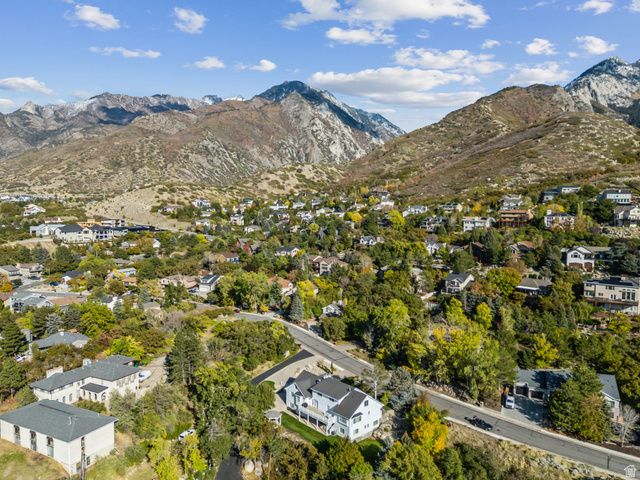 10142 S MAJESTIC CANYON RD, Sandy, UT 84092