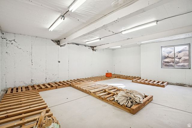 10142 S MAJESTIC CANYON RD, Sandy, UT 84092