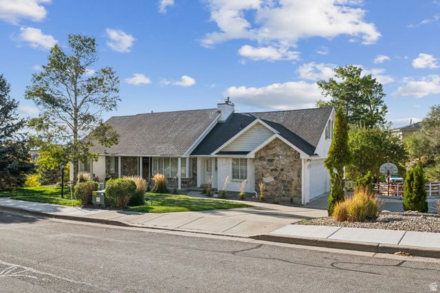 10142 S MAJESTIC CANYON RD, Sandy, UT 84092