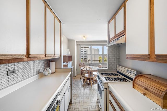 2650 Ocean Parkway 10-L, Brooklyn, NY 11235