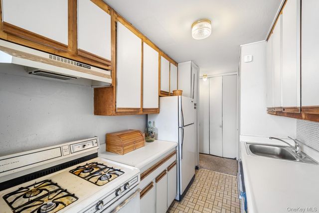 2650 Ocean Parkway 10-L, Brooklyn, NY 11235