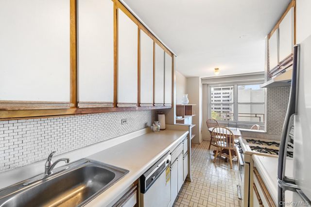 2650 Ocean Parkway 10-L, Brooklyn, NY 11235