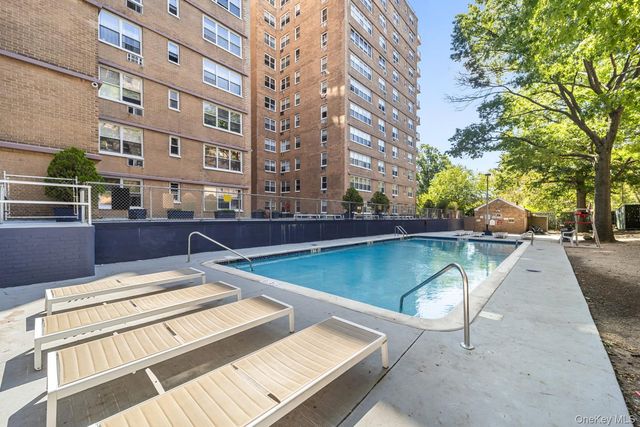 2650 Ocean Parkway 10-L, Brooklyn, NY 11235