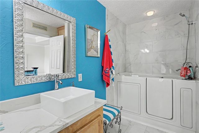 15258 Main Royal Dr, Corpus Christi, TX 78418