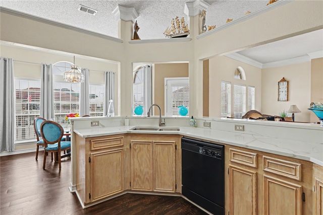 15258 Main Royal Dr, Corpus Christi, TX 78418