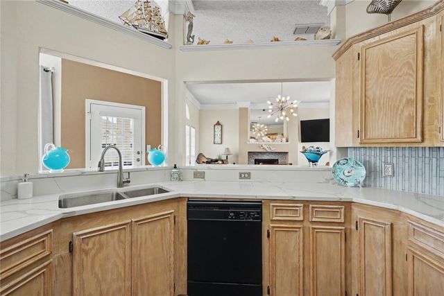 15258 Main Royal Dr, Corpus Christi, TX 78418