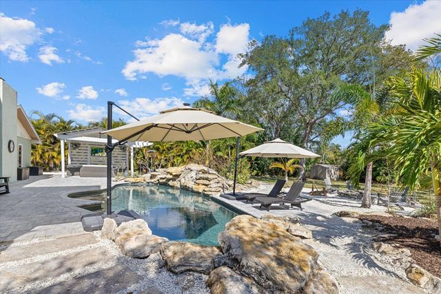 2519 SESAME STREET, Sarasota, FL 34231