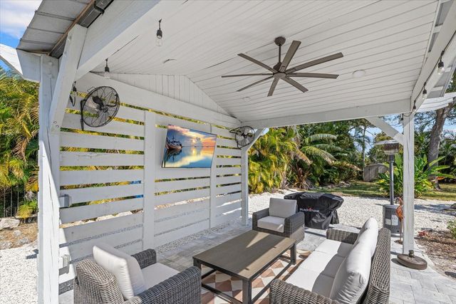 2519 SESAME STREET, Sarasota, FL 34231