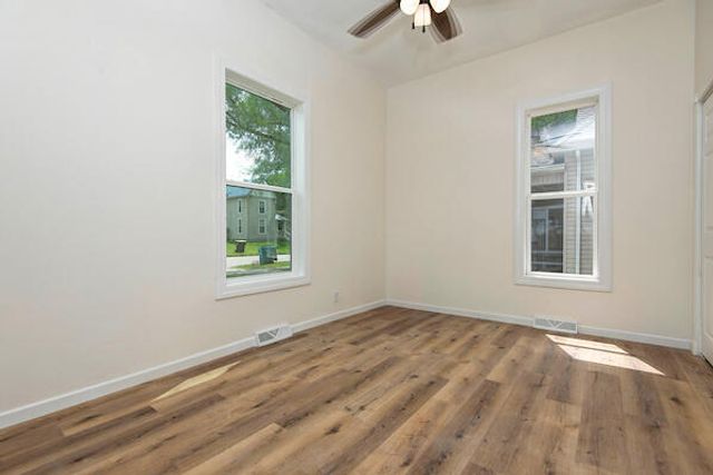 1121 W Florida Street, Springfield, MO 65803