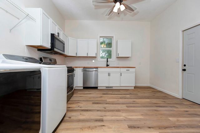 1121 W Florida Street, Springfield, MO 65803