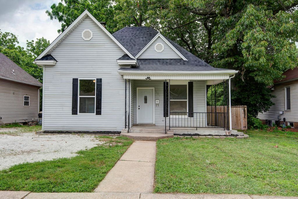 1121 W Florida Street, Springfield, MO 65803