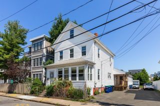 22 Clyde St, Somerville, MA 02144