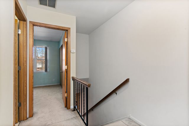 1273 Cranbrook Drive, Schaumburg, IL 60193