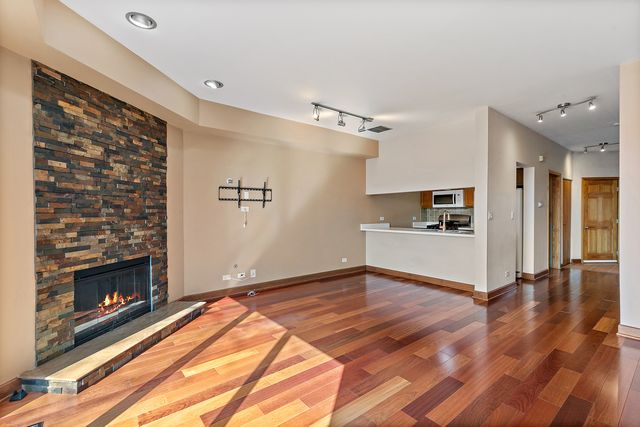 1273 Cranbrook Drive, Schaumburg, IL 60193