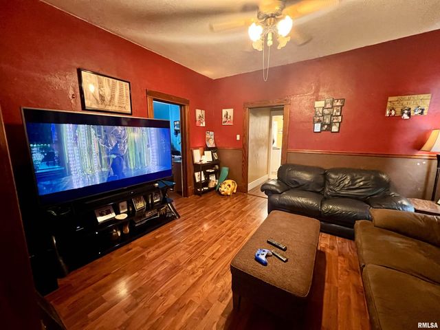 110 Van Horn Street, Muscatine, IA 52761