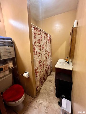 110 Van Horn Street, Muscatine, IA 52761