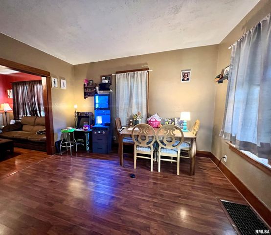 110 Van Horn Street, Muscatine, IA 52761