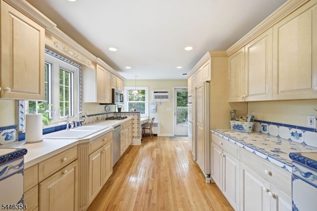 419 Sicomac Ave, Wyckoff Twp., NJ 07481