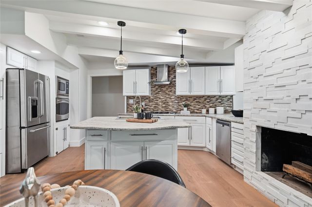 5718 Highland Hills DR, Austin, TX 78731