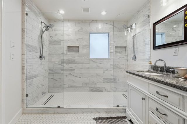 5718 Highland Hills DR, Austin, TX 78731