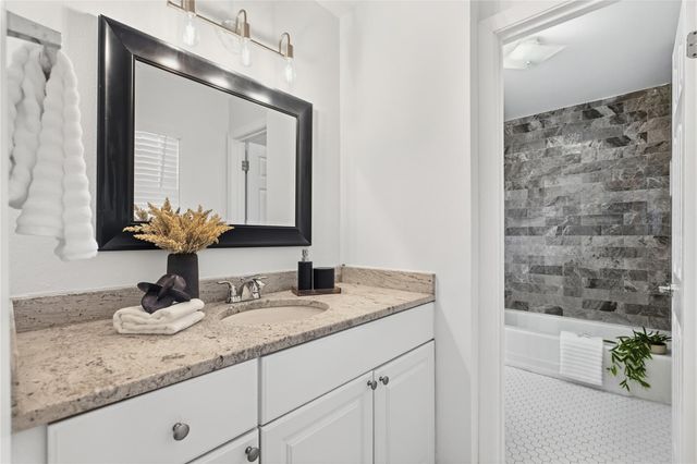 5718 Highland Hills DR, Austin, TX 78731