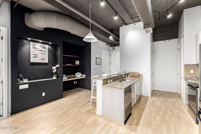 1 E LEXINGTON Avenue 1107, Phoenix, AZ 85012