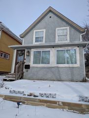 1039 Sims Avenue, Saint Paul, MN 55106