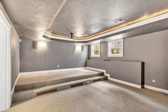 24 Pleasant Park Dr, Mashpee, MA 02649